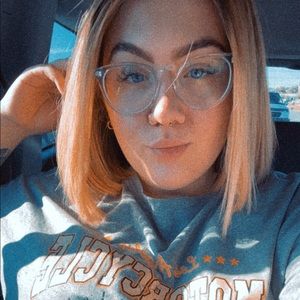 Meet your Posher, Briana